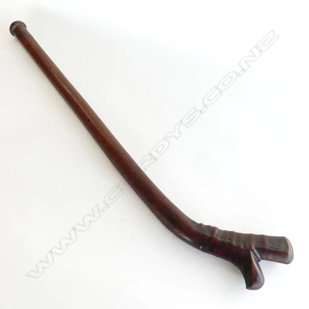 A 19thC Fijian hardwood (ironwood) kiakavo dance club , Image 1++